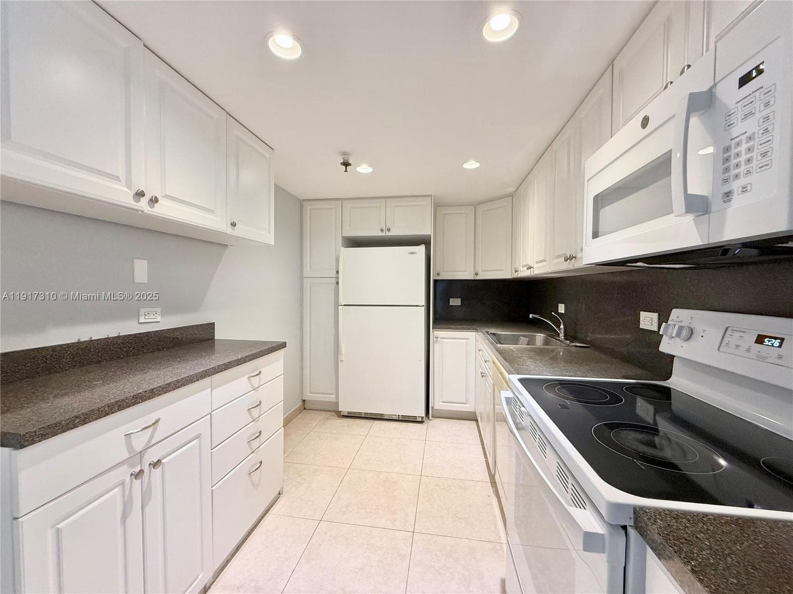 WATERVIEW CONDO · #336 in Aventura - Photo 6