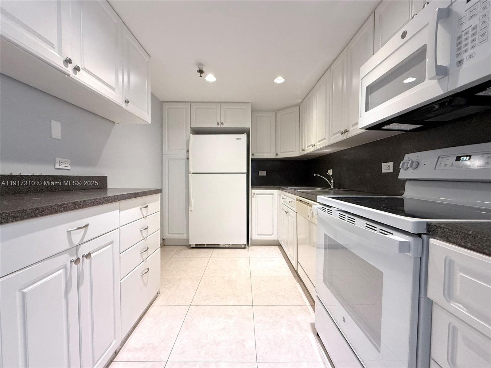 WATERVIEW CONDO · #336 in Aventura - Photo 32