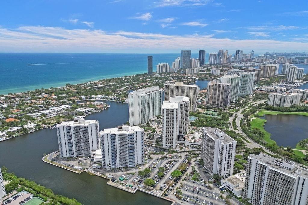 WATERVIEW CONDO · #336 in Aventura - Photo 1
