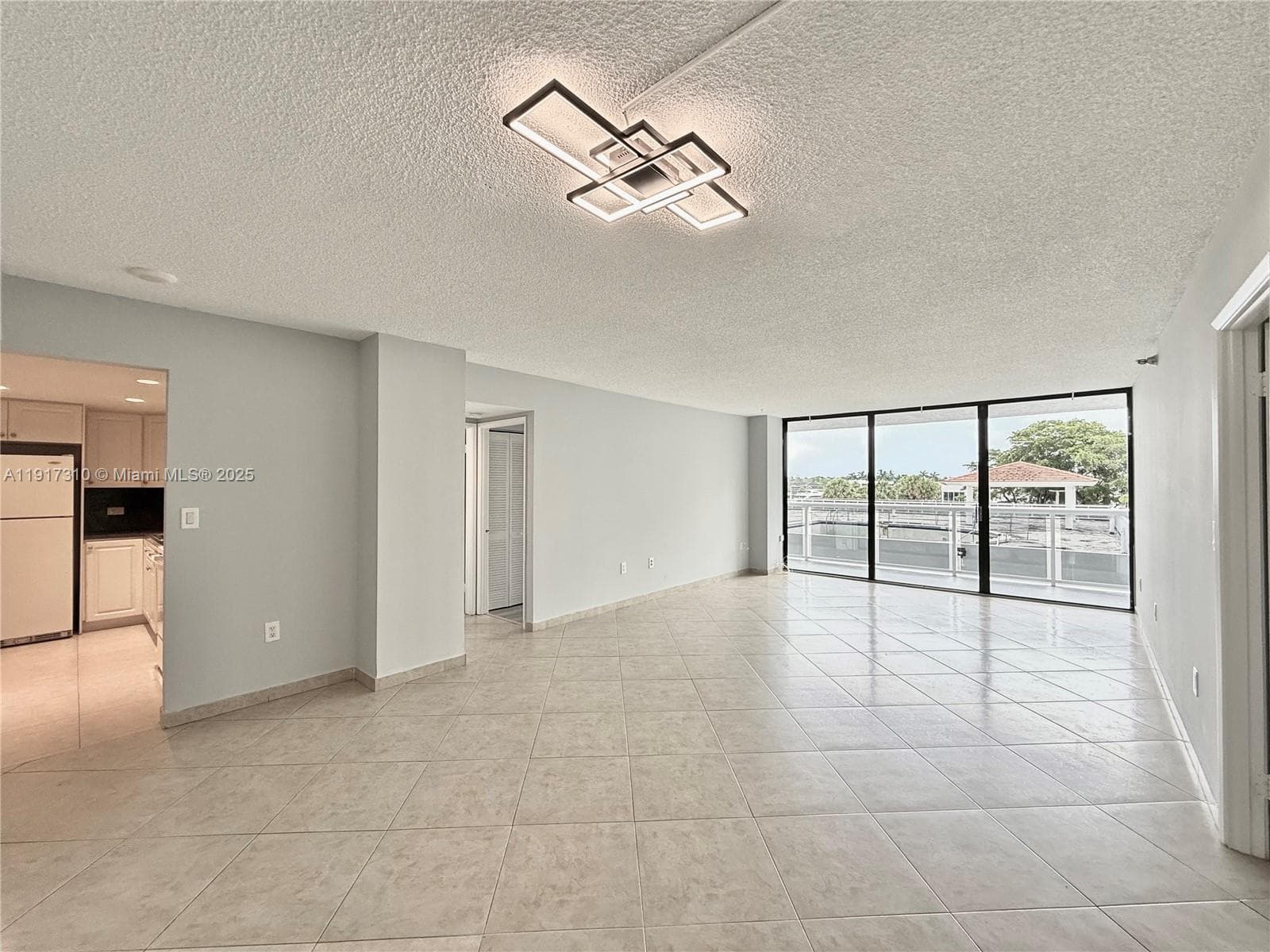 WATERVIEW CONDO · #336 in Aventura - Photo 5