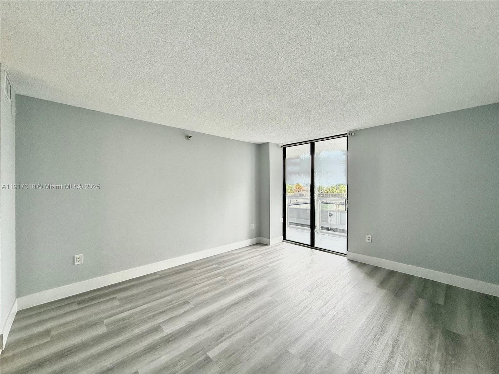 WATERVIEW CONDO · #336 in Aventura - Photo 9