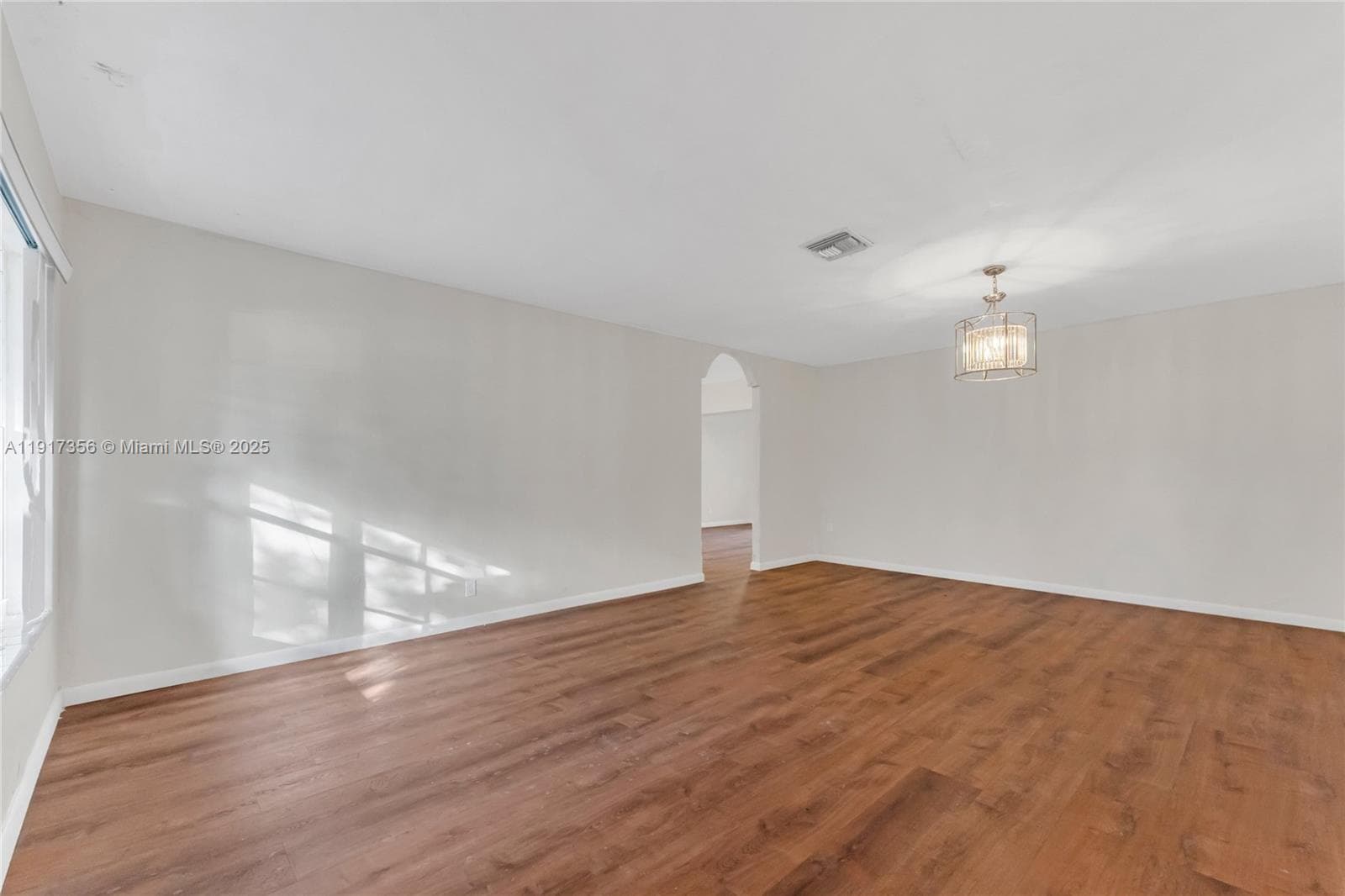 550 SW 38th Ter #0 photo 6