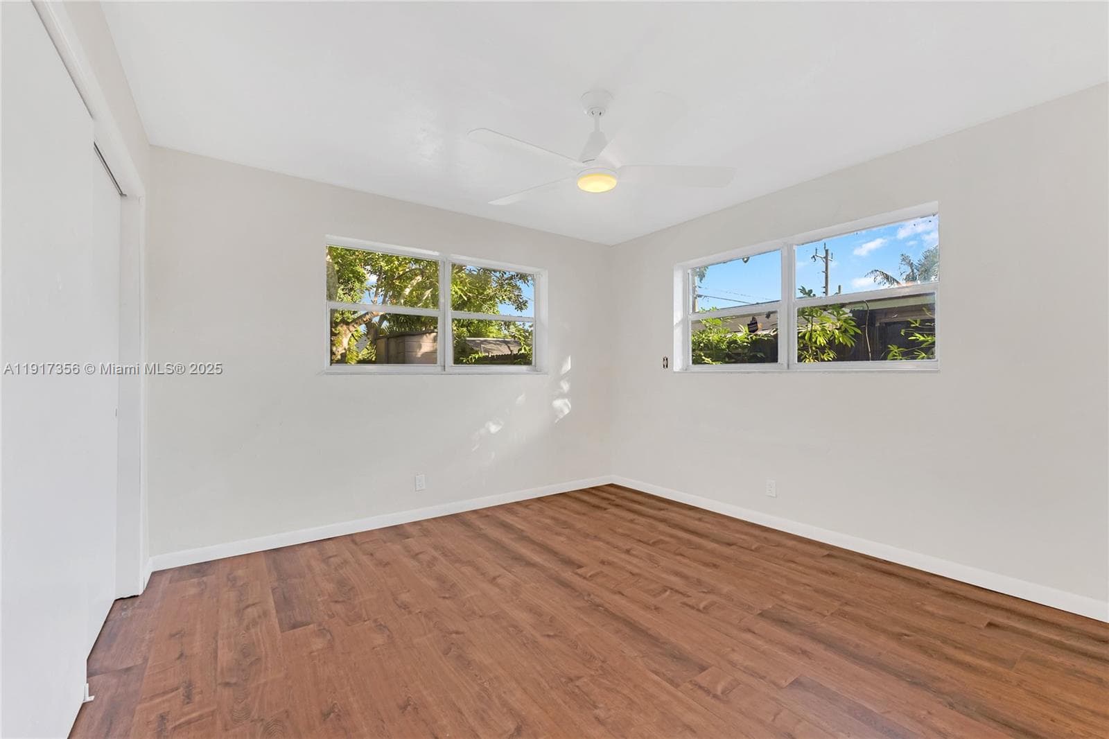 550 SW 38th Ter #0 photo 16