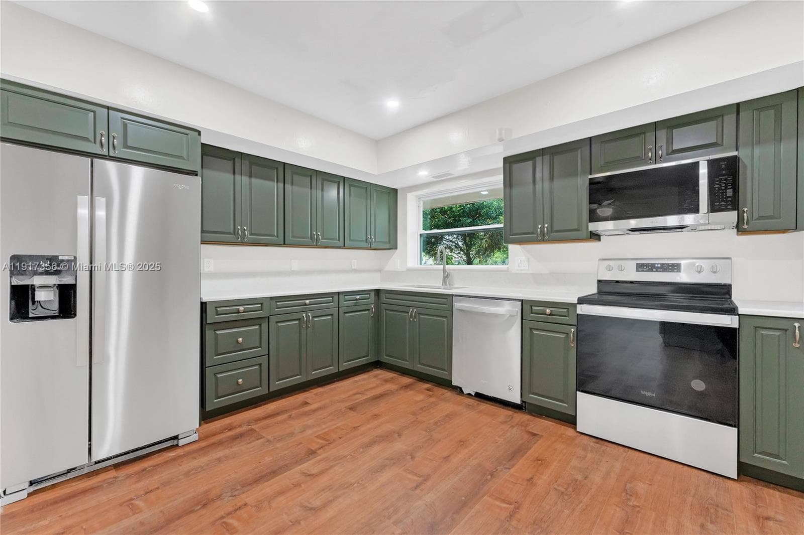 550 SW 38th Ter #0 photo 12
