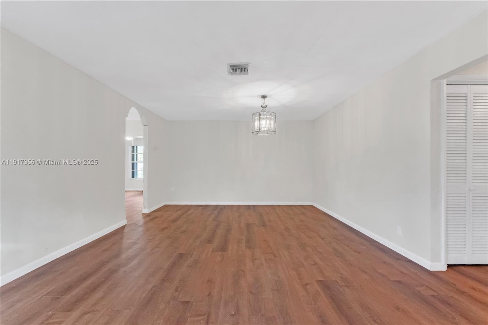 550 SW 38th Ter #0 photo 5