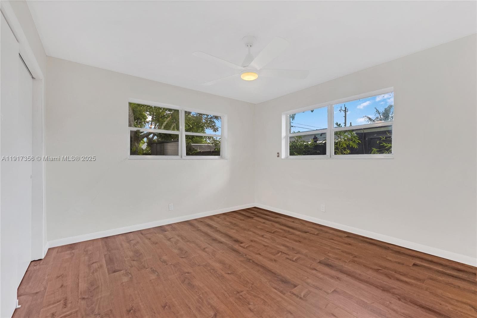 550 SW 38th Ter #0 photo 15