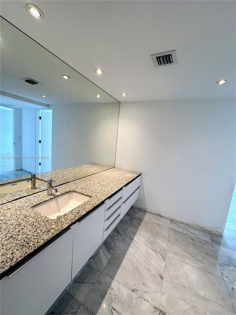 VECINO DEL MAR CONDO · #1501 in North Miami - Photo 6