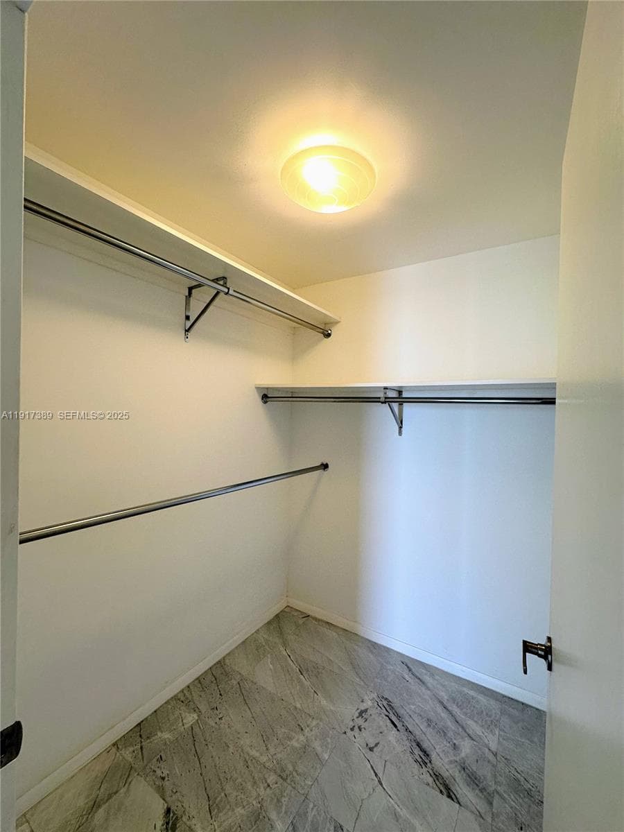 VECINO DEL MAR CONDO · #1501 in North Miami - Photo 9