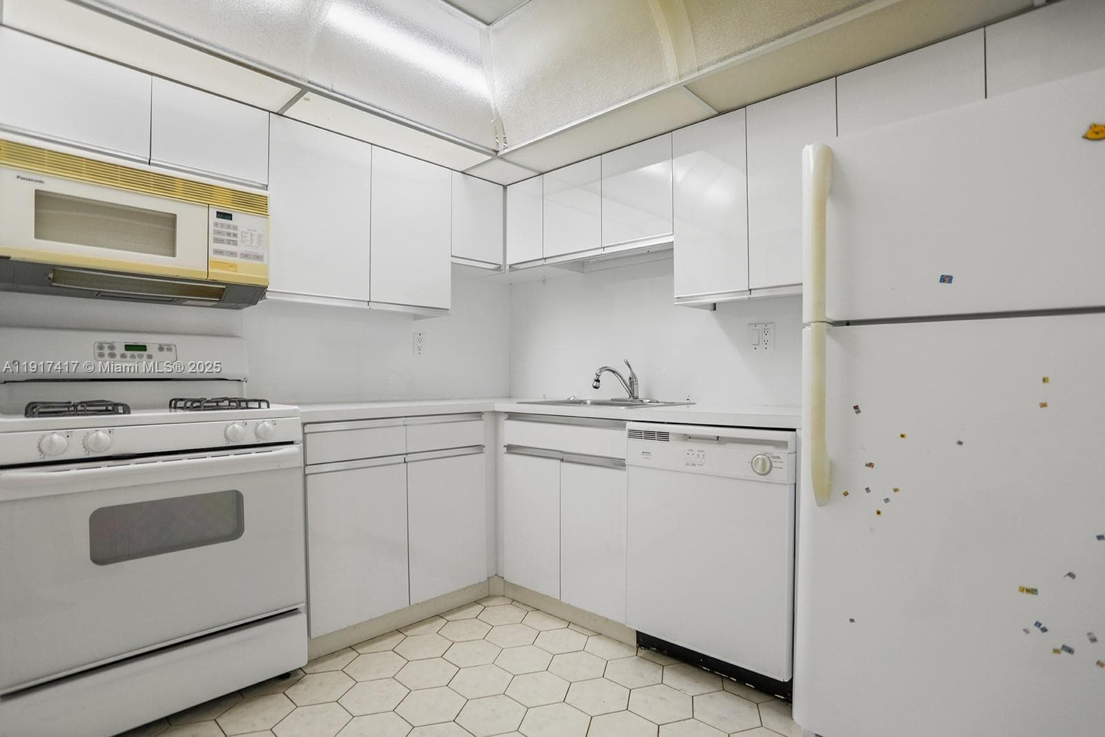 PARKER PLAZA ESTATES COND · #503 in Hallandale Beach - Photo 9