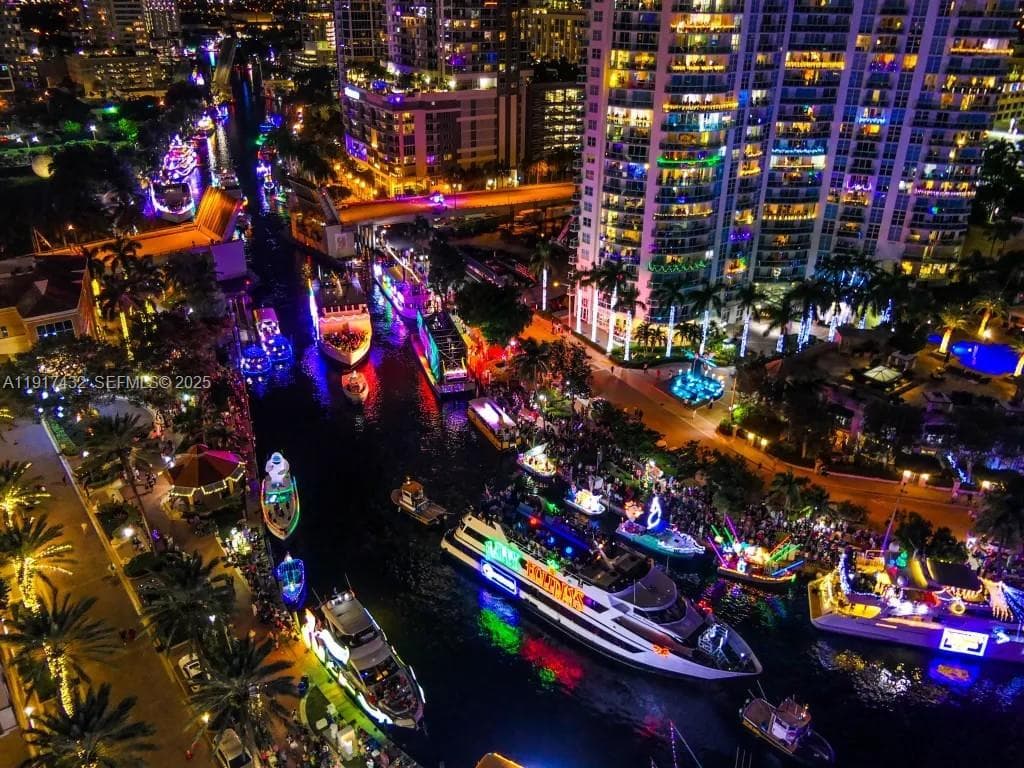 Best place to watch the boat parade