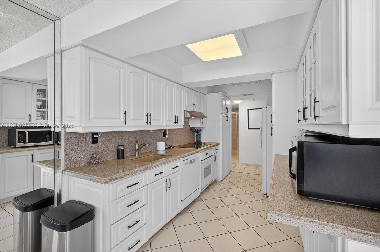 THE RIVIERA CONDO · #1103 in Miami Beach - Photo 14