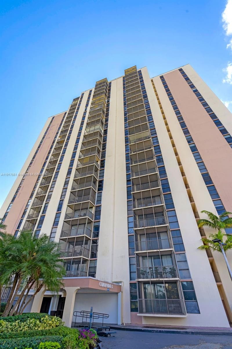 CORONADO CONDO · #L25 in Aventura - Photo 35