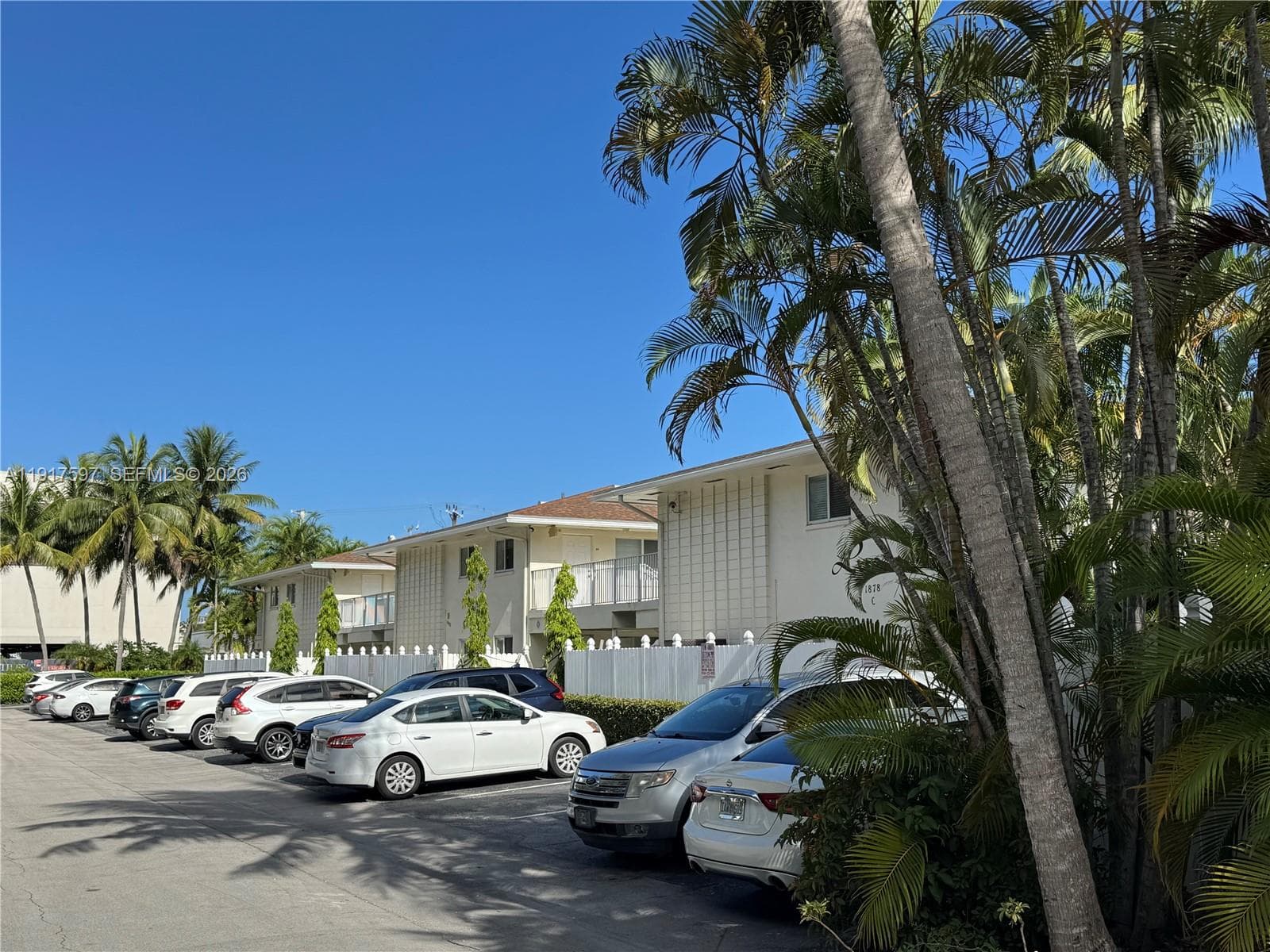 LUCAYA CONDO · #F8 in Fort Lauderdale - Photo 22