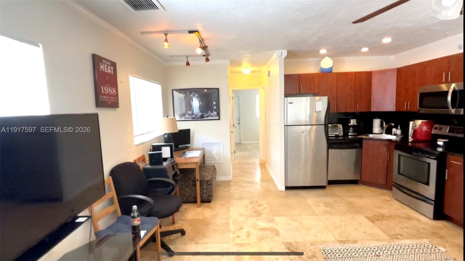 LUCAYA CONDO · #F8 in Fort Lauderdale - Photo 3