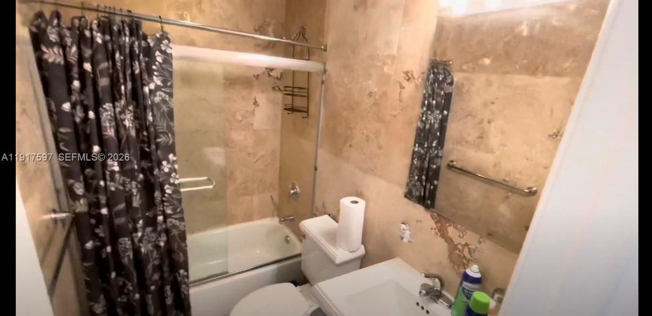 LUCAYA CONDO · #F8 in Fort Lauderdale - Photo 14