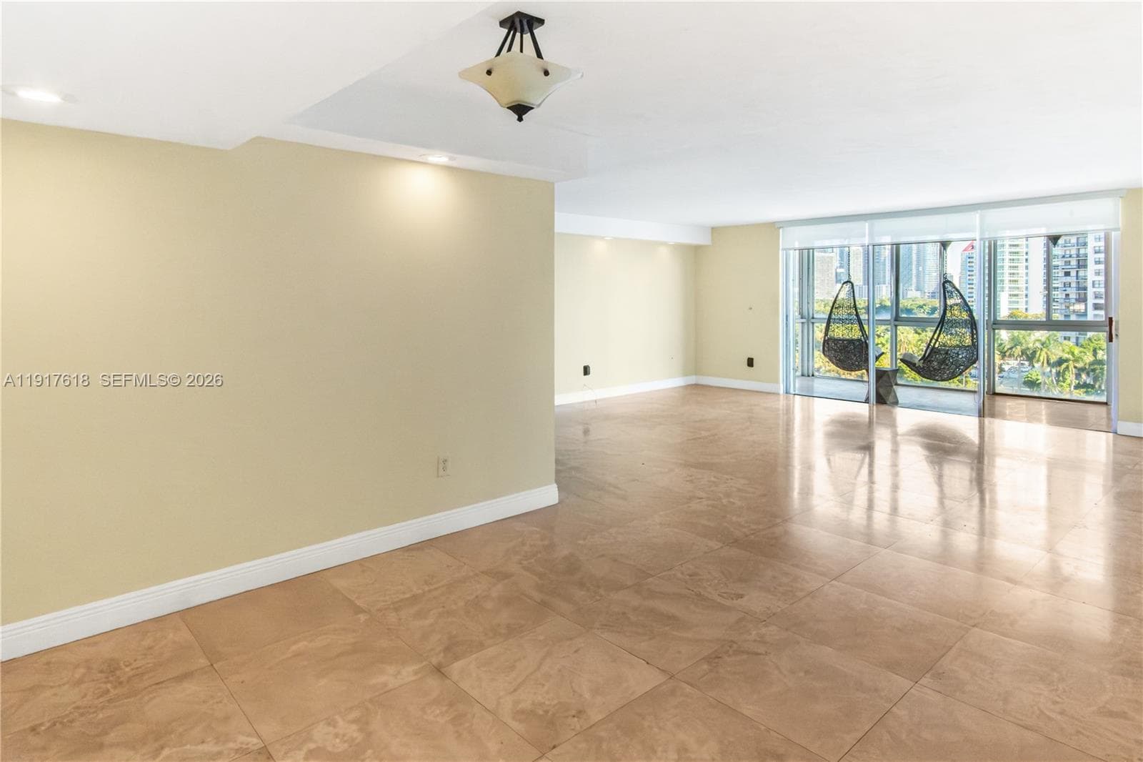 BRICKELL 25 CONDO · #1003 in Miami - Photo 11