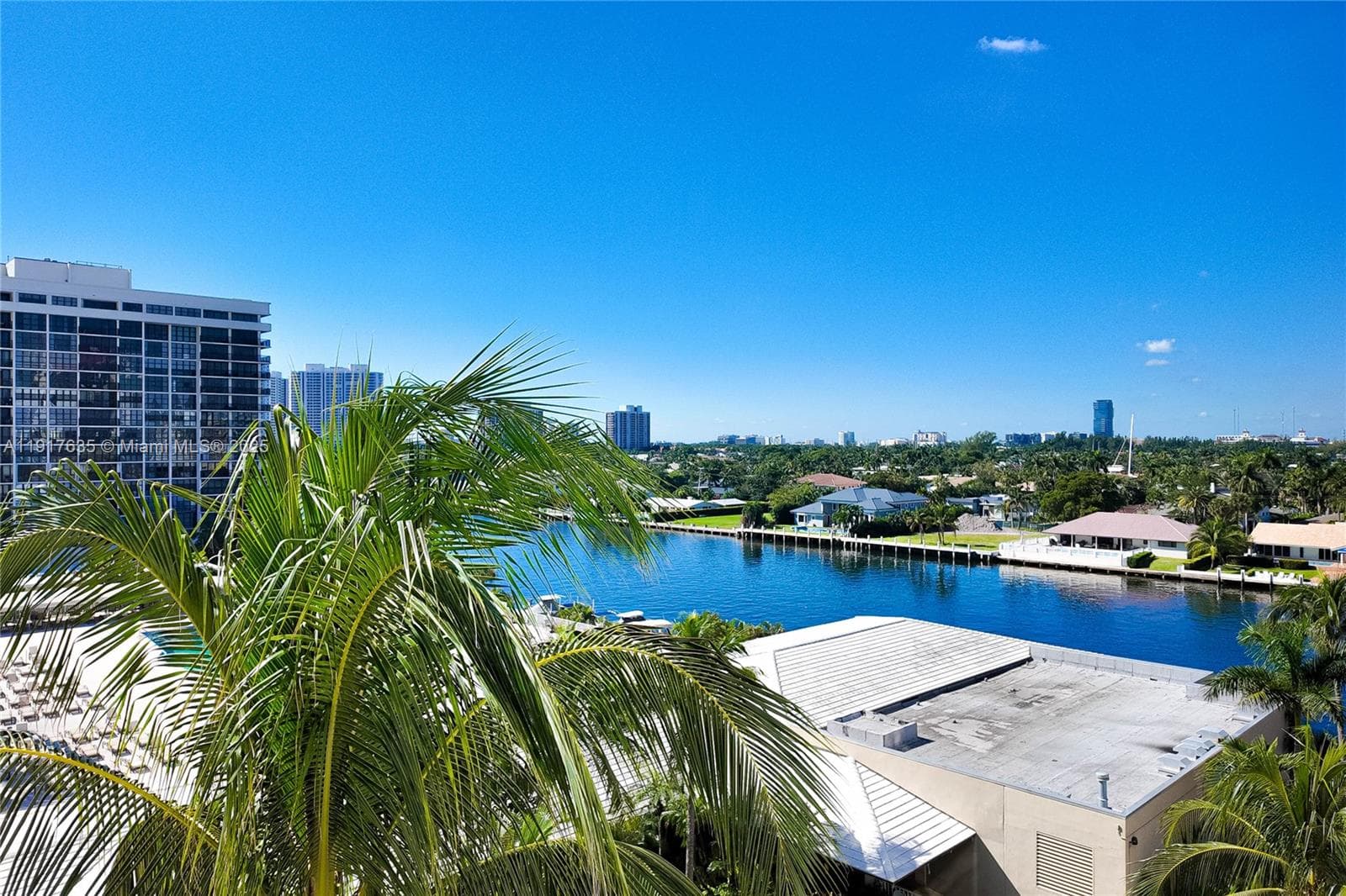 HEMISPHERES CONDO · #6M in Hallandale Beach - Photo 1
