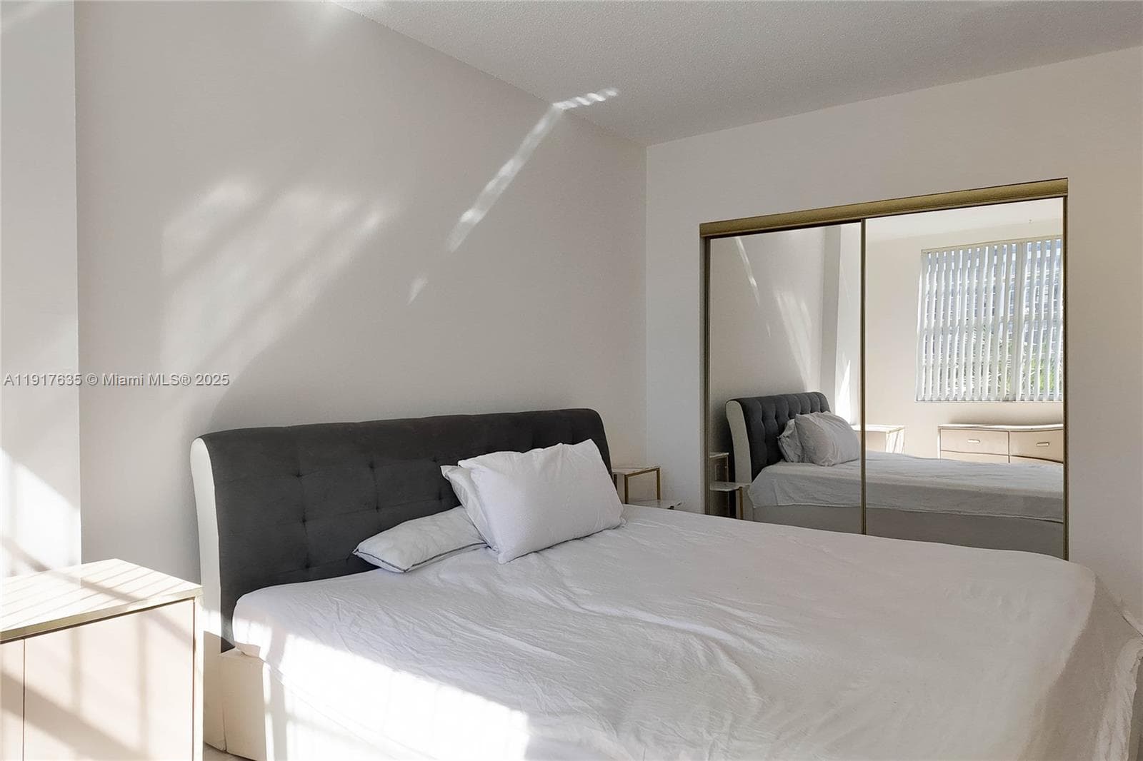 HEMISPHERES CONDO · #6M in Hallandale Beach - Photo 14