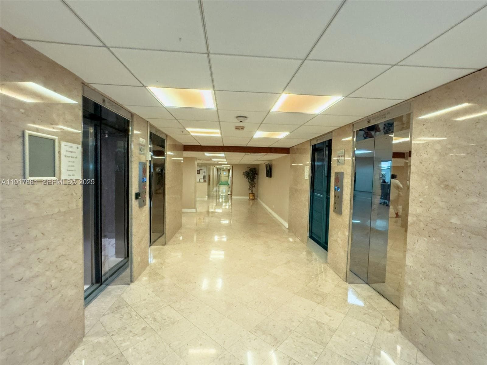 WINSTON TOWERS · #617 in Sunny Isles Beach - Photo 32