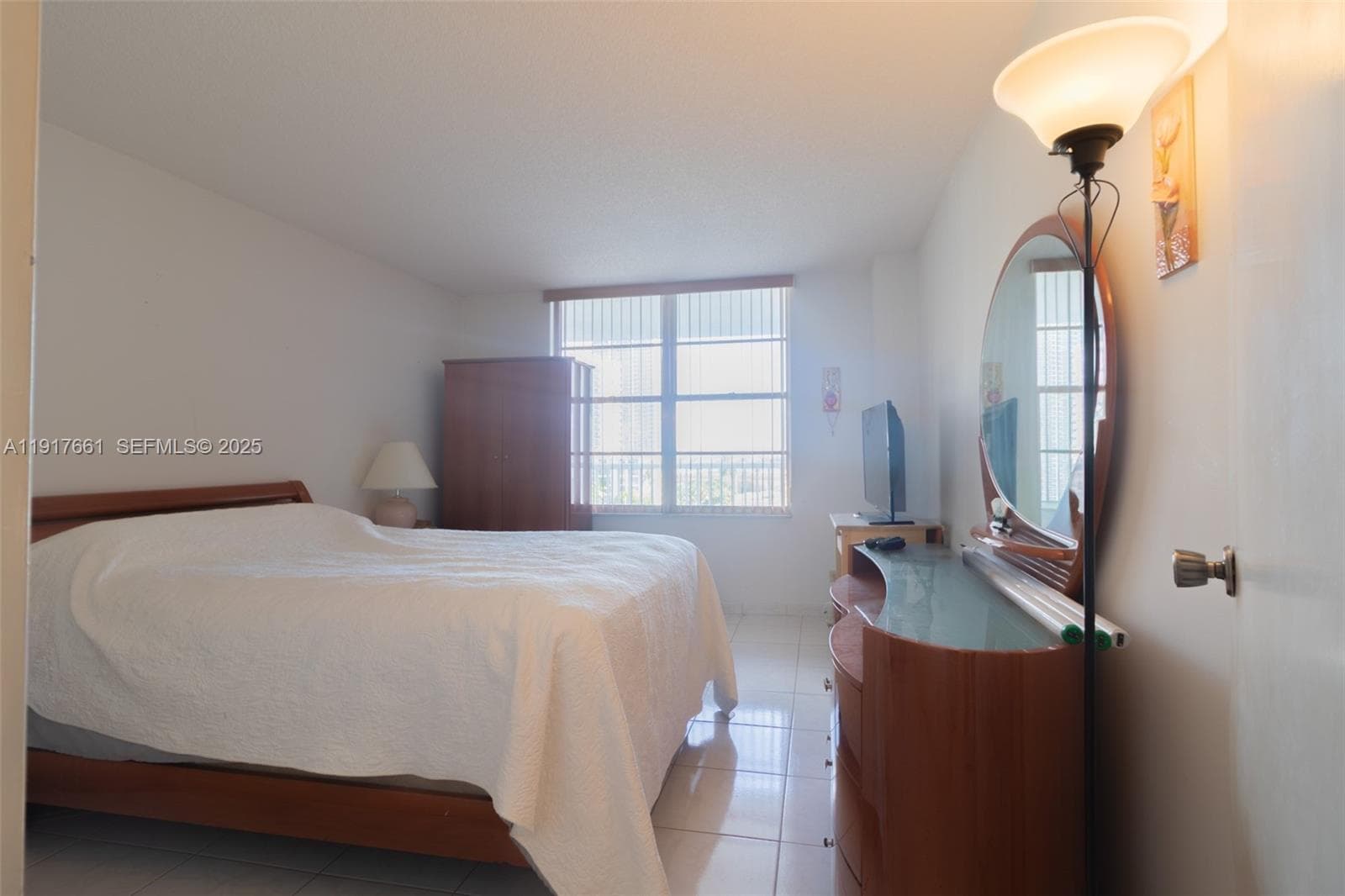 WINSTON TOWERS · #617 in Sunny Isles Beach - Photo 21