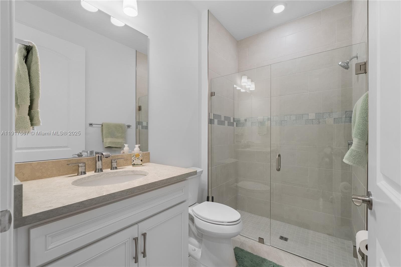 2715 Primrose Pl photo 20