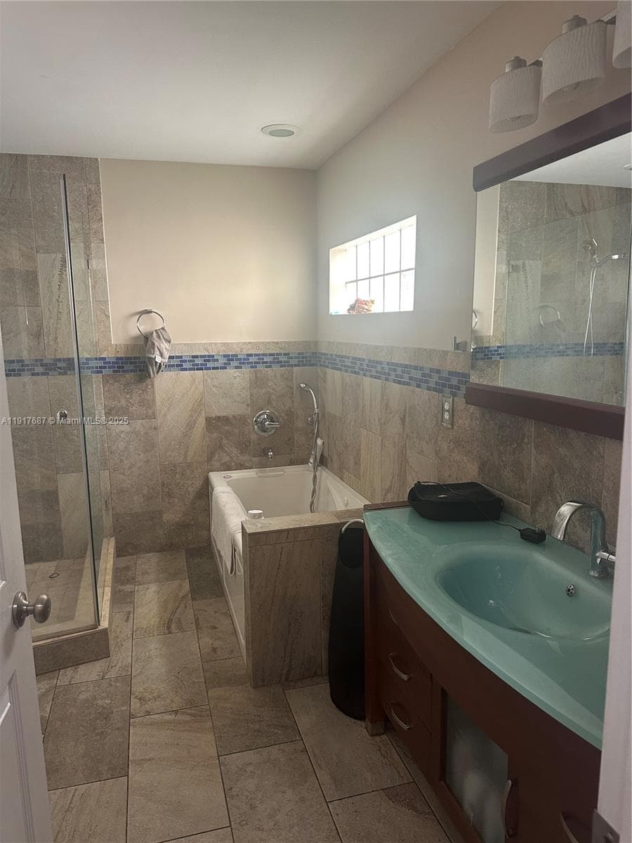 3195 N 36th Ave photo 21