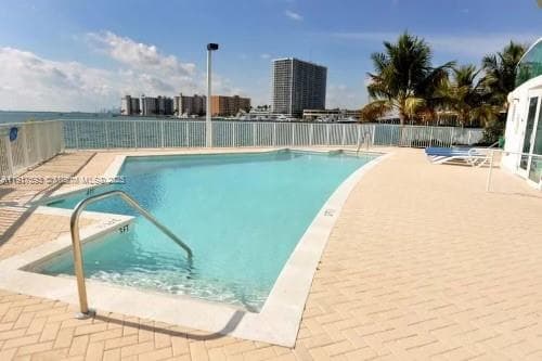 BAY VIEW LOFTS CONDO · #205 in Miami Beach - Photo 13