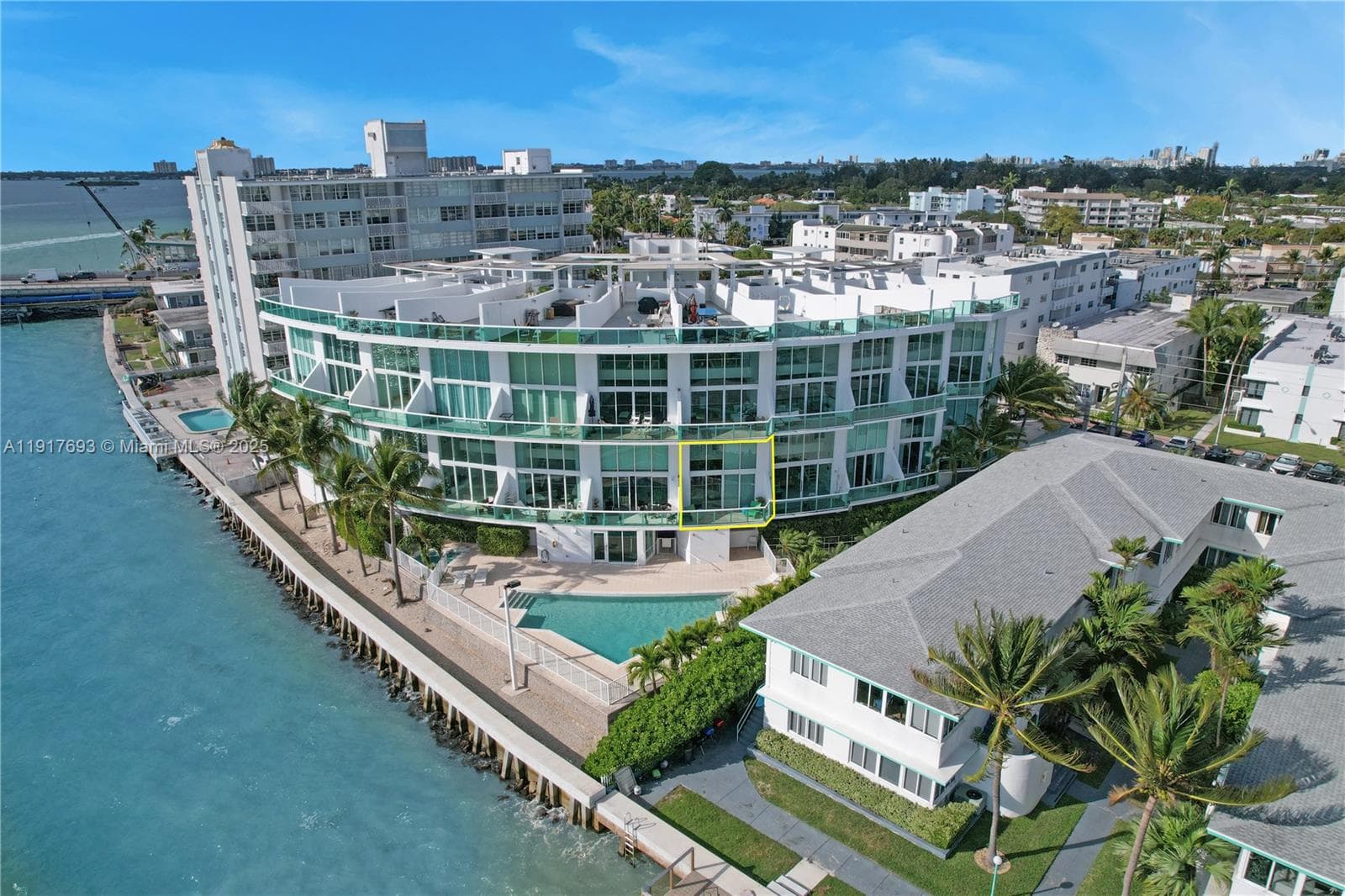 BAY VIEW LOFTS CONDO · #205 in Miami Beach - Photo 16
