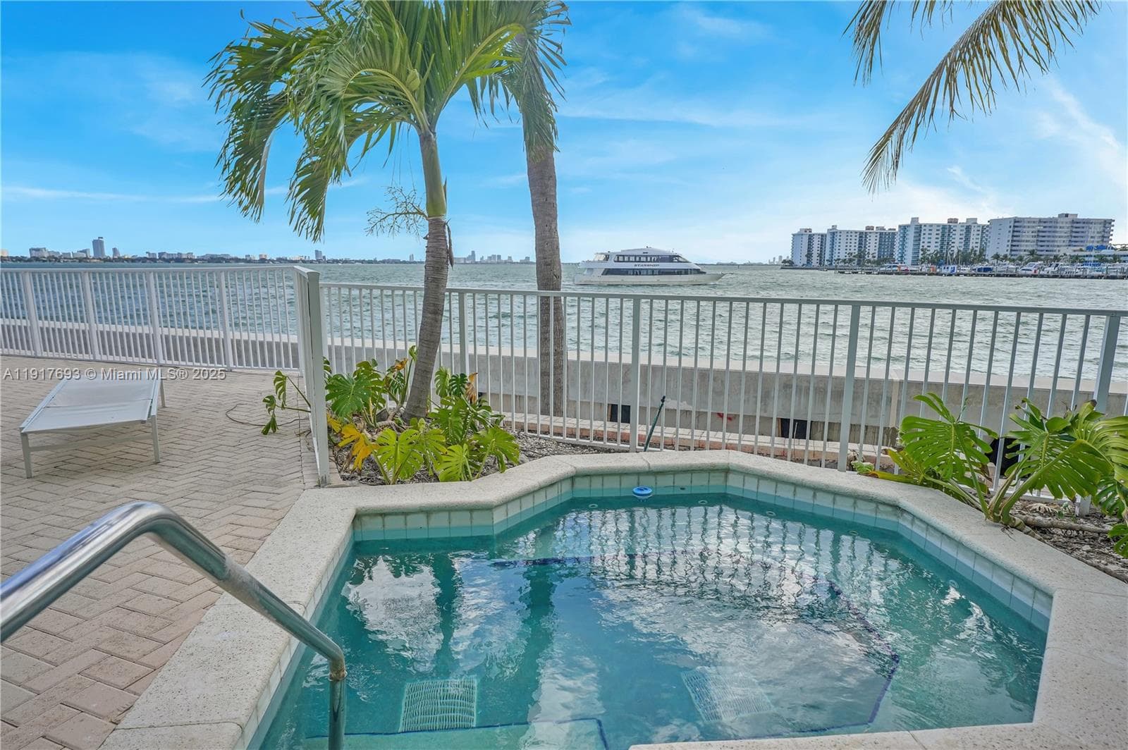 BAY VIEW LOFTS CONDO · #205 in Miami Beach - Photo 22