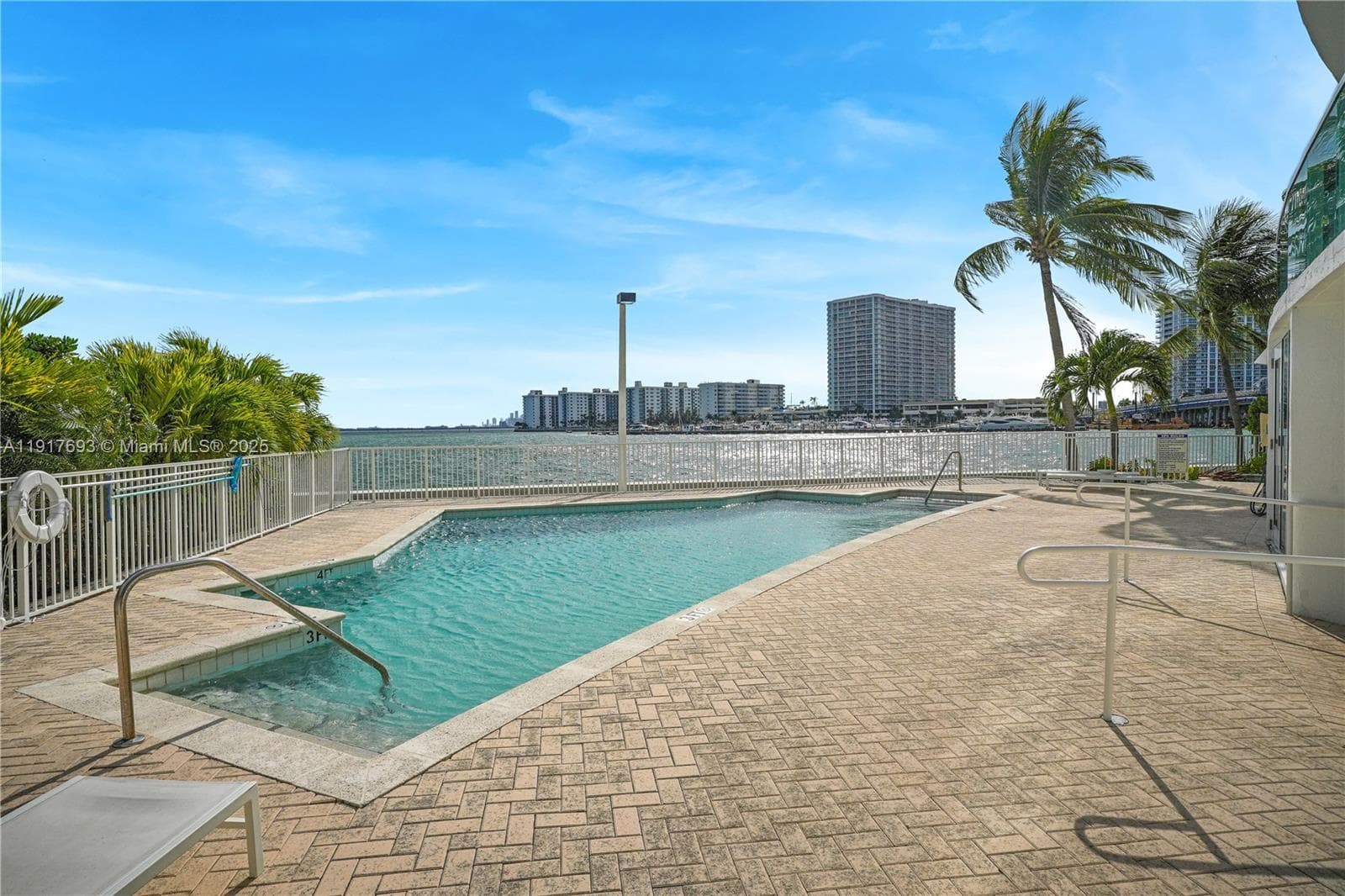 BAY VIEW LOFTS CONDO · #205 in Miami Beach - Photo 18