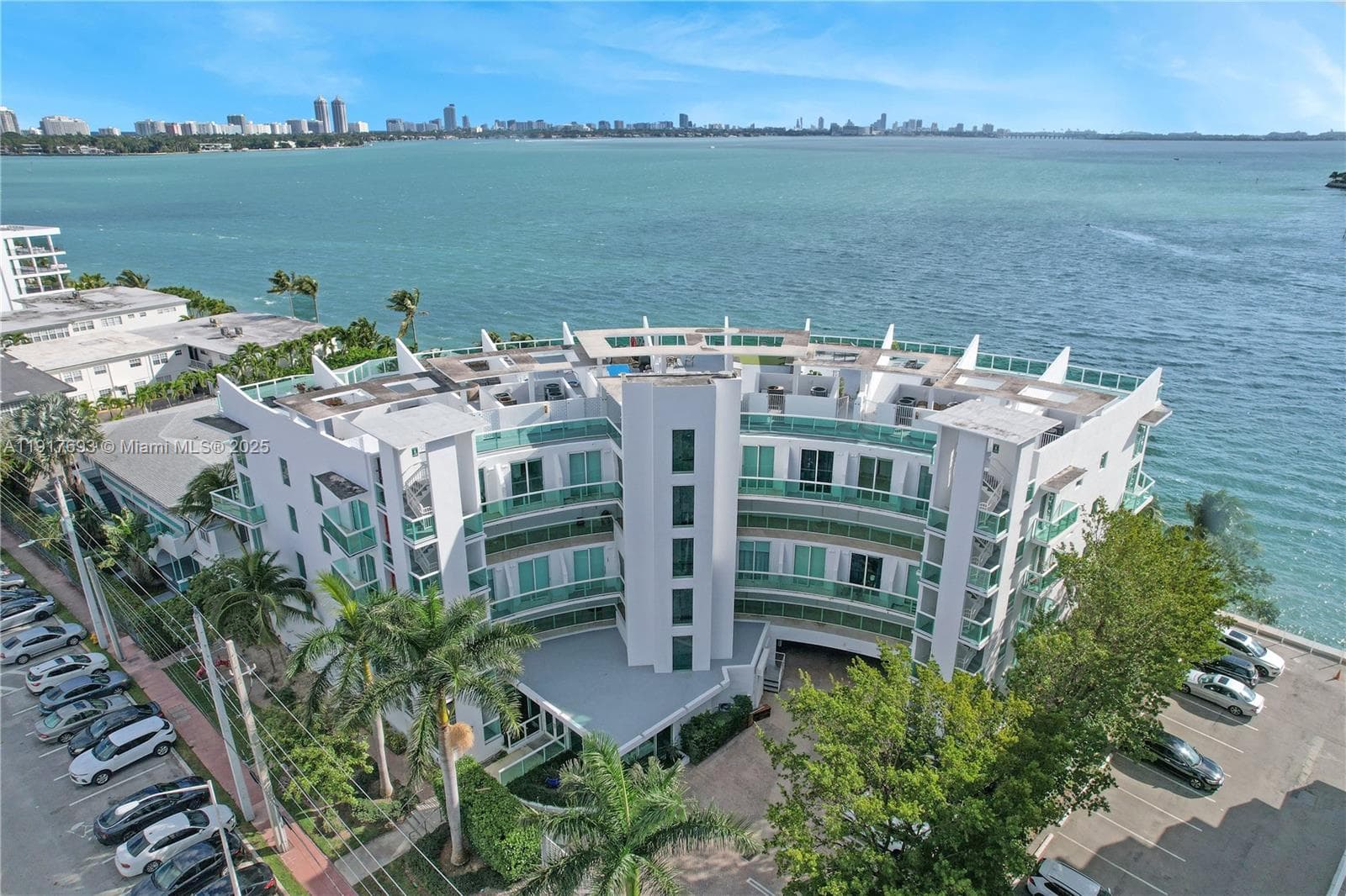 BAY VIEW LOFTS CONDO · #205 in Miami Beach - Photo 15