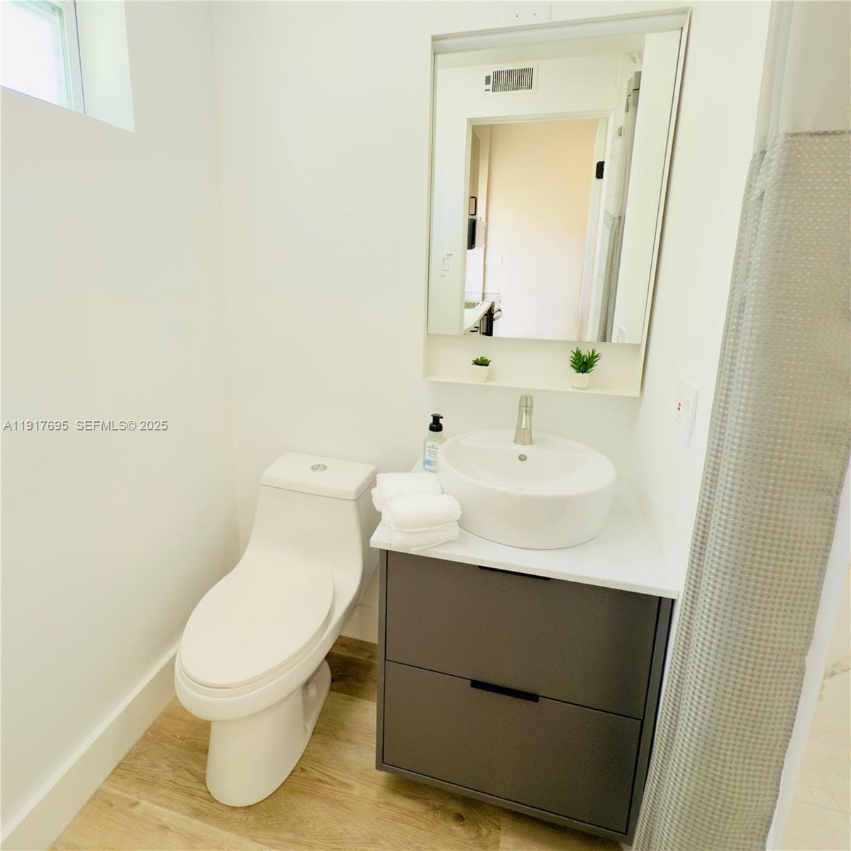 ALHAMBRA HEIGHTS SEC 5 · #B in North Miami - Photo 5