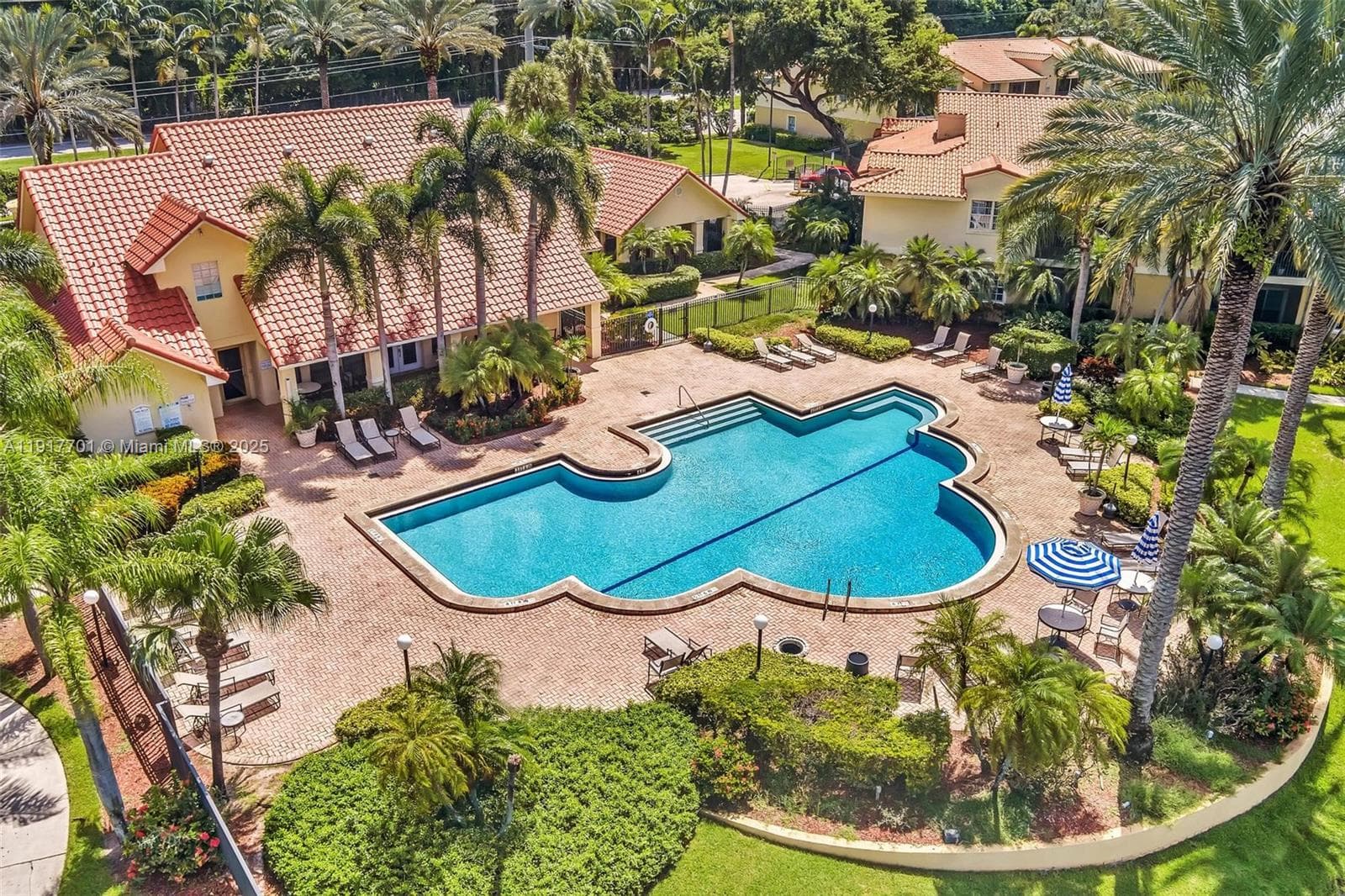 ROYAL POINCIANA CONDO · #2103 in Pompano Beach - Photo 22
