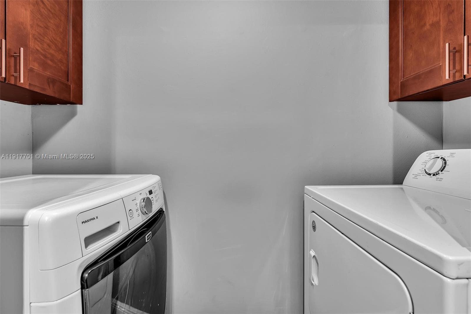 ROYAL POINCIANA CONDO · #2103 in Pompano Beach - Photo 7