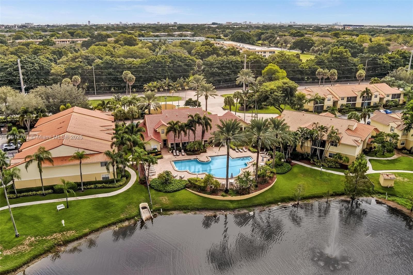 ROYAL POINCIANA CONDO · #2103 in Pompano Beach - Photo 20