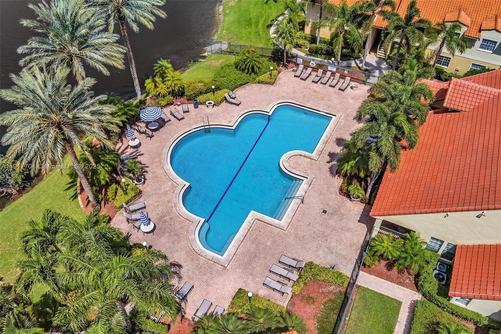 ROYAL POINCIANA CONDO · #2103 in Pompano Beach - Photo 24