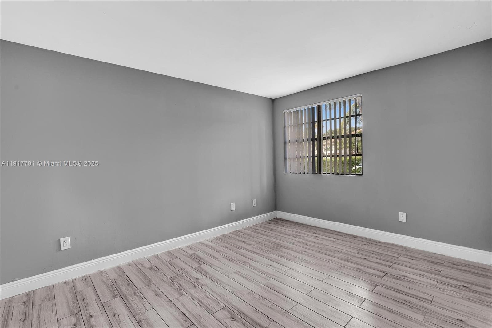 ROYAL POINCIANA CONDO · #2103 in Pompano Beach - Photo 10