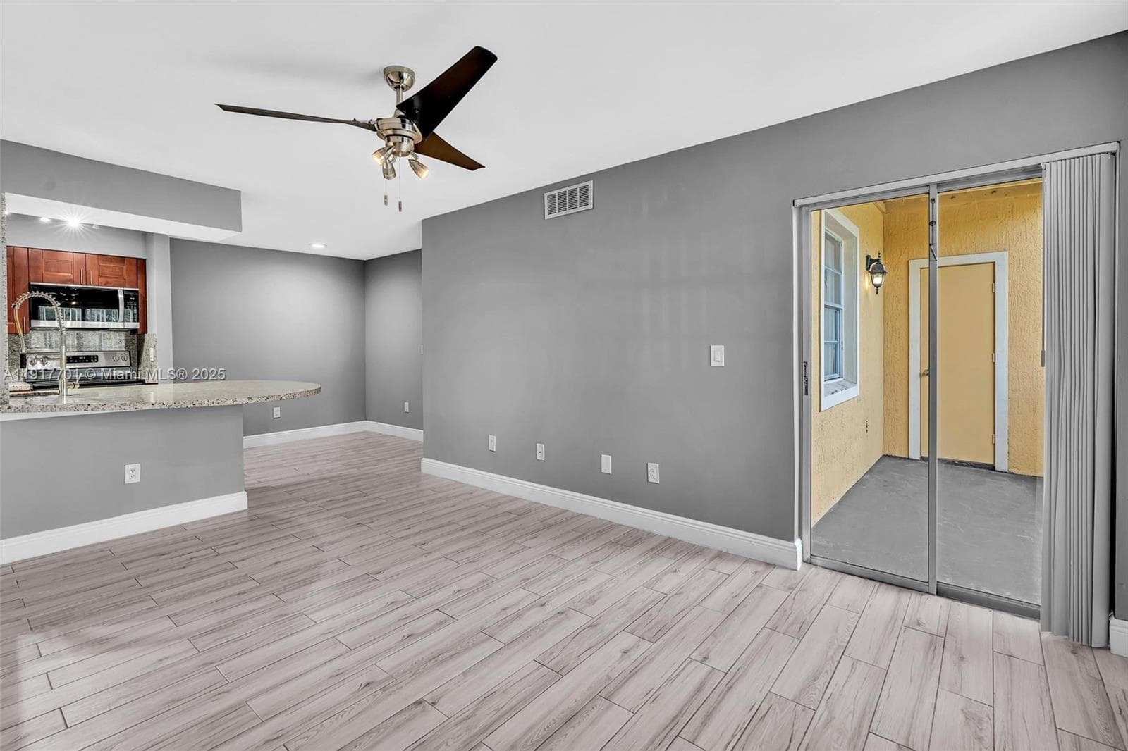 ROYAL POINCIANA CONDO · #2103 in Pompano Beach - Photo 4