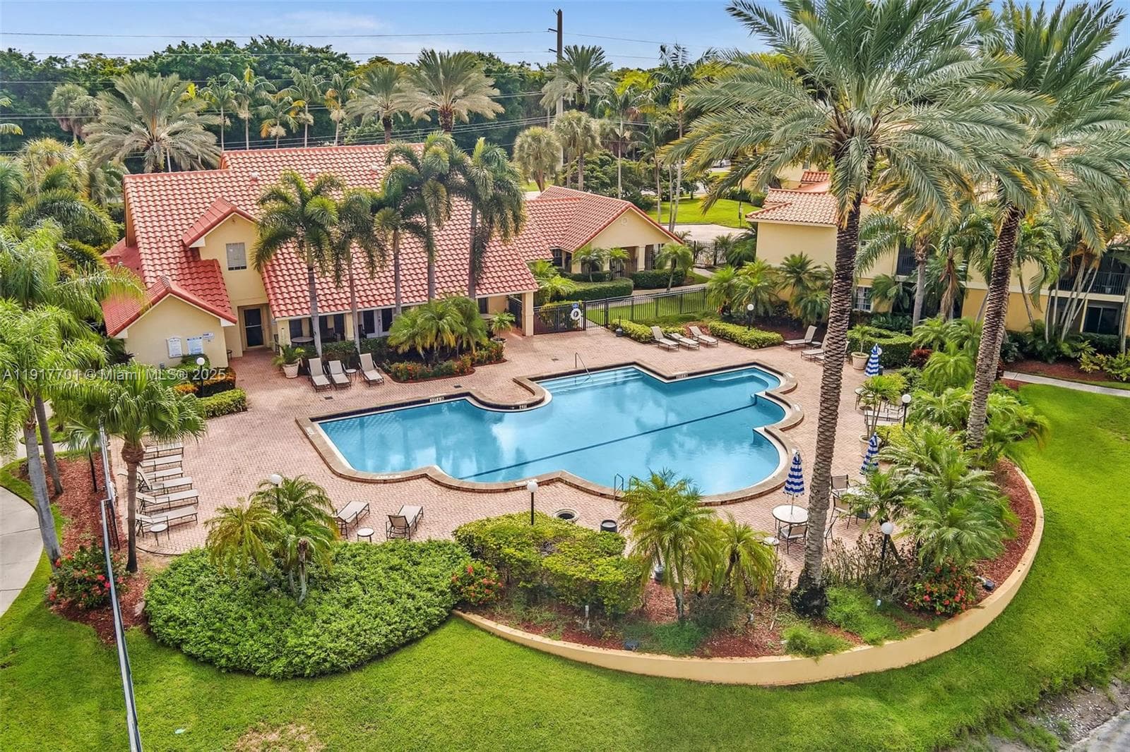 ROYAL POINCIANA CONDO · #2103 in Pompano Beach - Photo 21