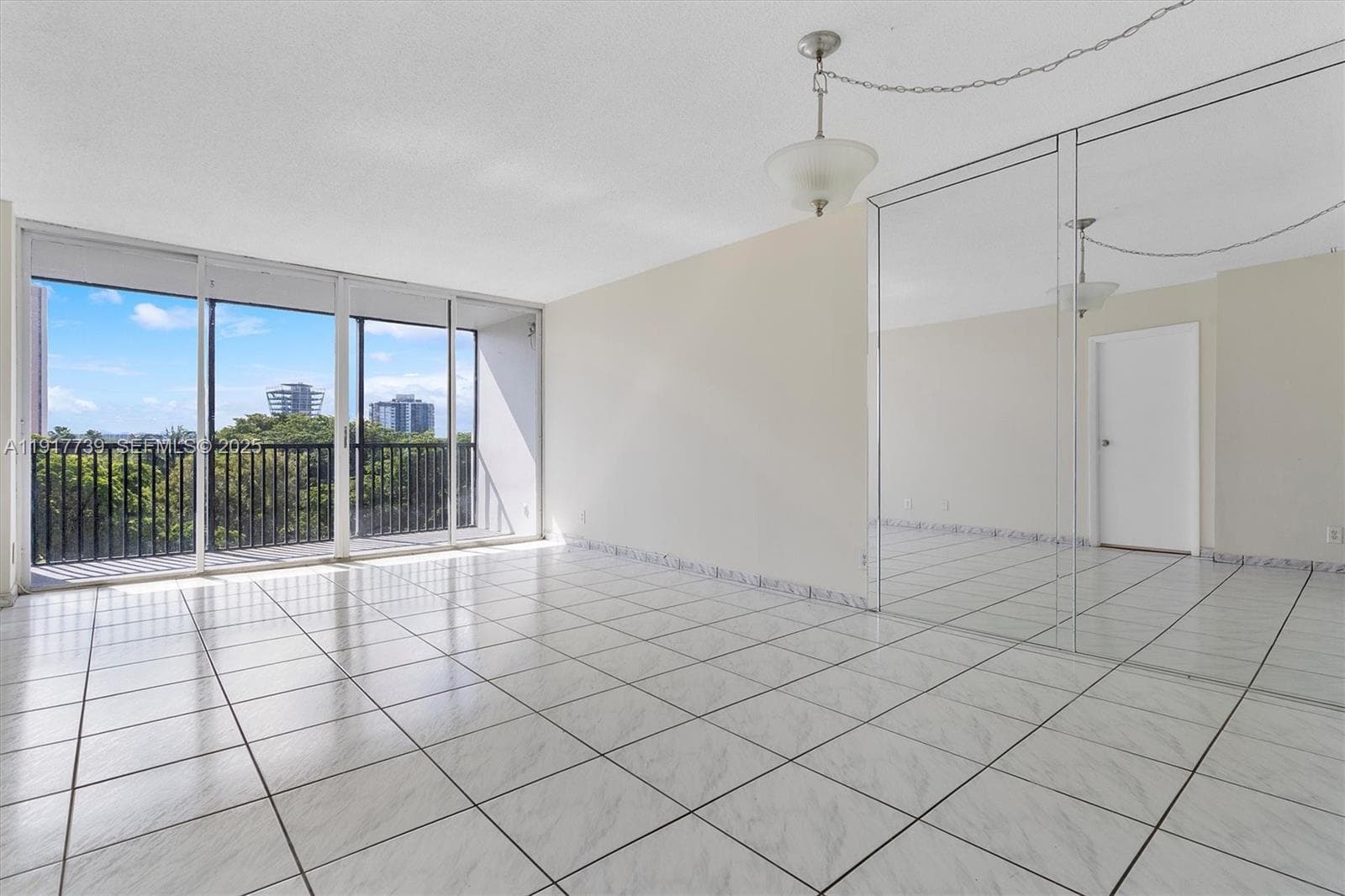 BRAVURA II CONDO · #504 in Aventura - Photo 3