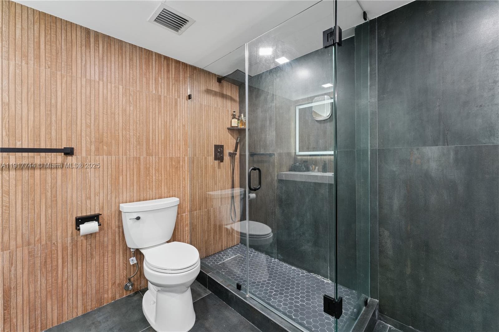 Hillcrest · #303B in Hollywood - Photo 16