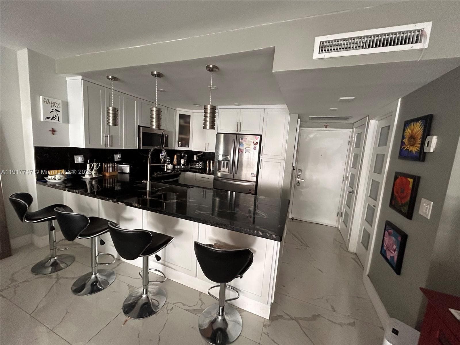 SEA AIR TOWERS CONDO · #1103 in Hollywood - Photo 7