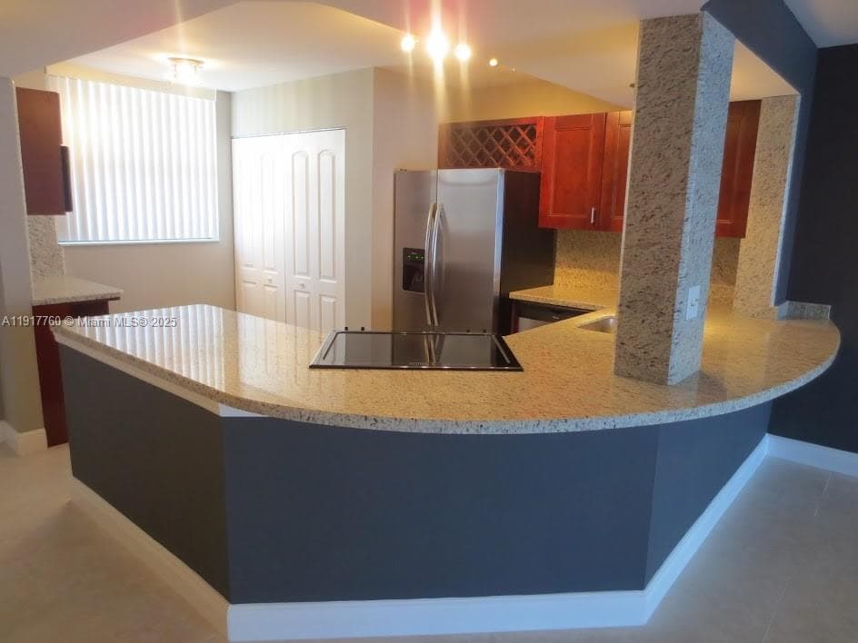 LAKE EMERALD CONDOMINIUM · #203 in Oakland Park - Photo 5