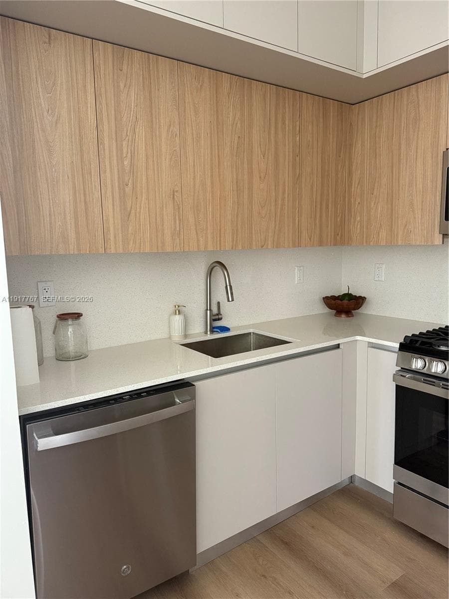 POLO CONDO · #307 in Miami Beach - Photo 5