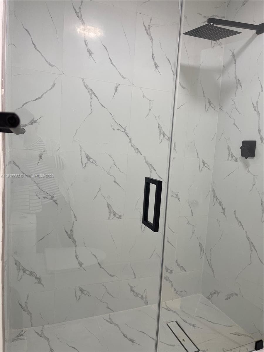 VILLAGE AT DADELAND CONDO · #B213 in Miami - Photo 2