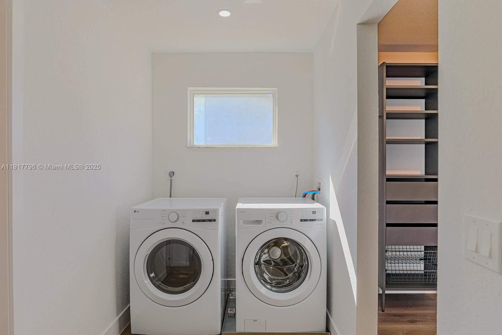 2795 N 40th Ave #1 photo 27