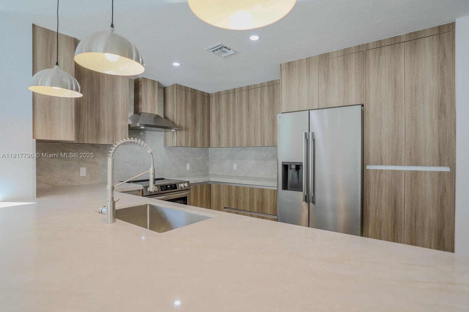 2795 N 40th Ave #1 photo 6