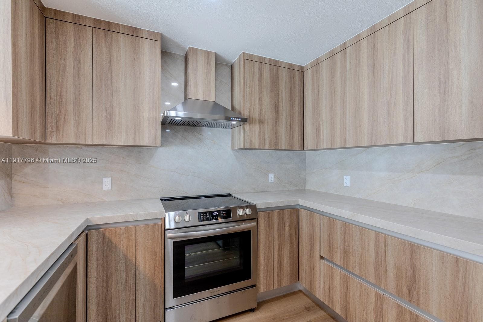 2795 N 40th Ave #1 photo 5