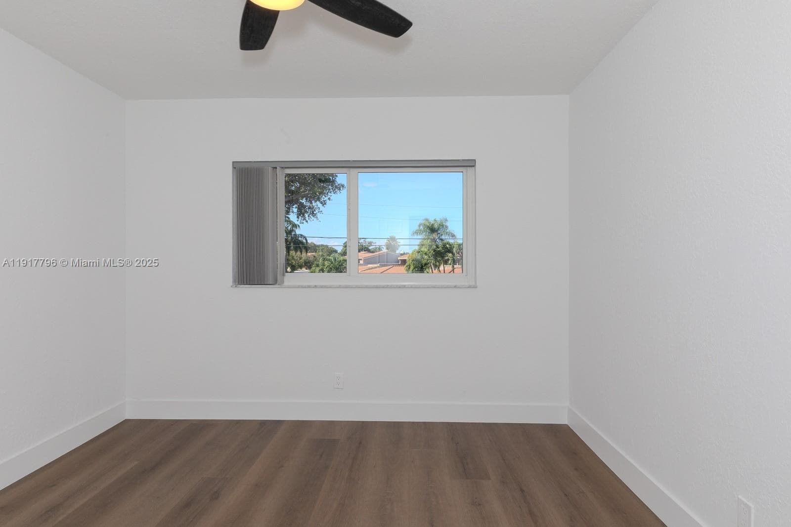 2795 N 40th Ave #1 photo 14