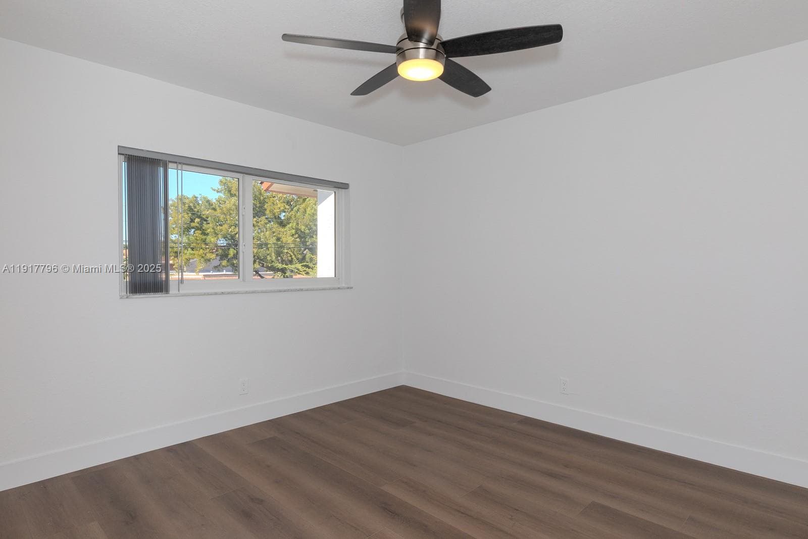 2795 N 40th Ave #1 photo 15